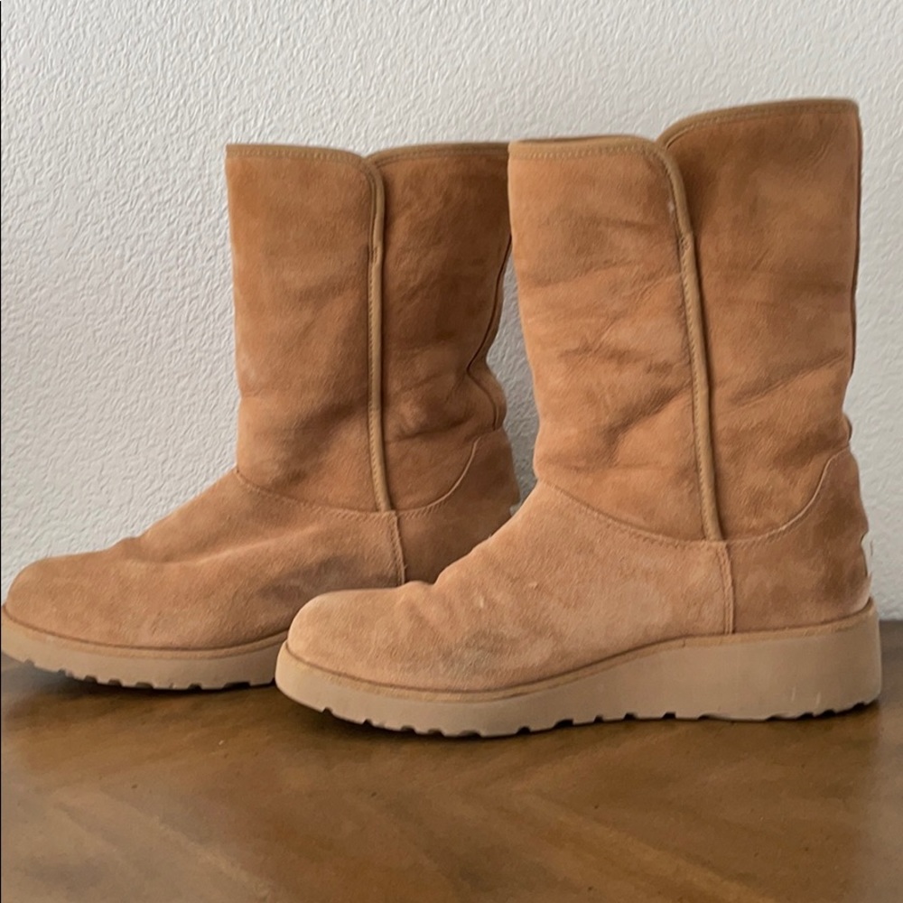 Uggs - image 1